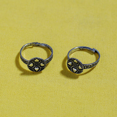  Antique Silver Finish Oxidised Brass Base Toe Ring 