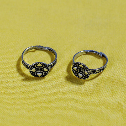  Antique Silver Finish Oxidised Brass Base Toe Ring 