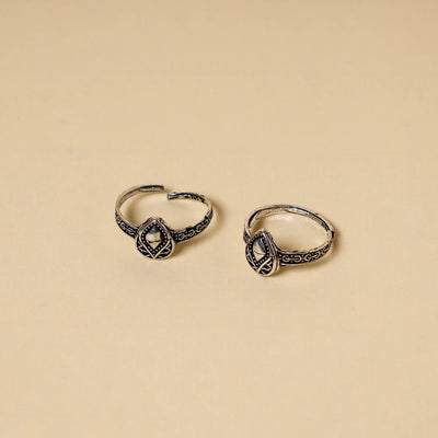  Antique Silver Finish Oxidised Brass Base Toe Ring 