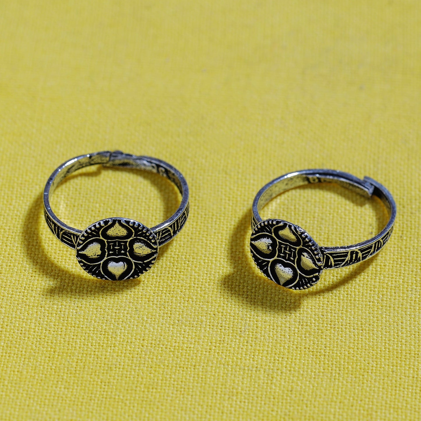  Antique Silver Finish Oxidised Brass Base Toe Ring 