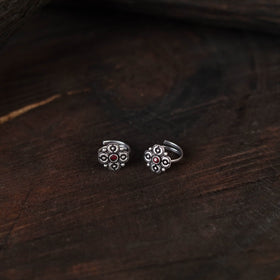 White - antique silver finish oxidised toe rings