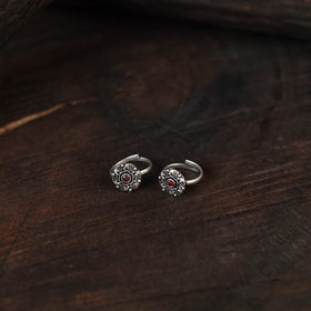 White - antique silver finish oxidised toe rings