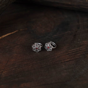 White - antique silver finish oxidised toe rings