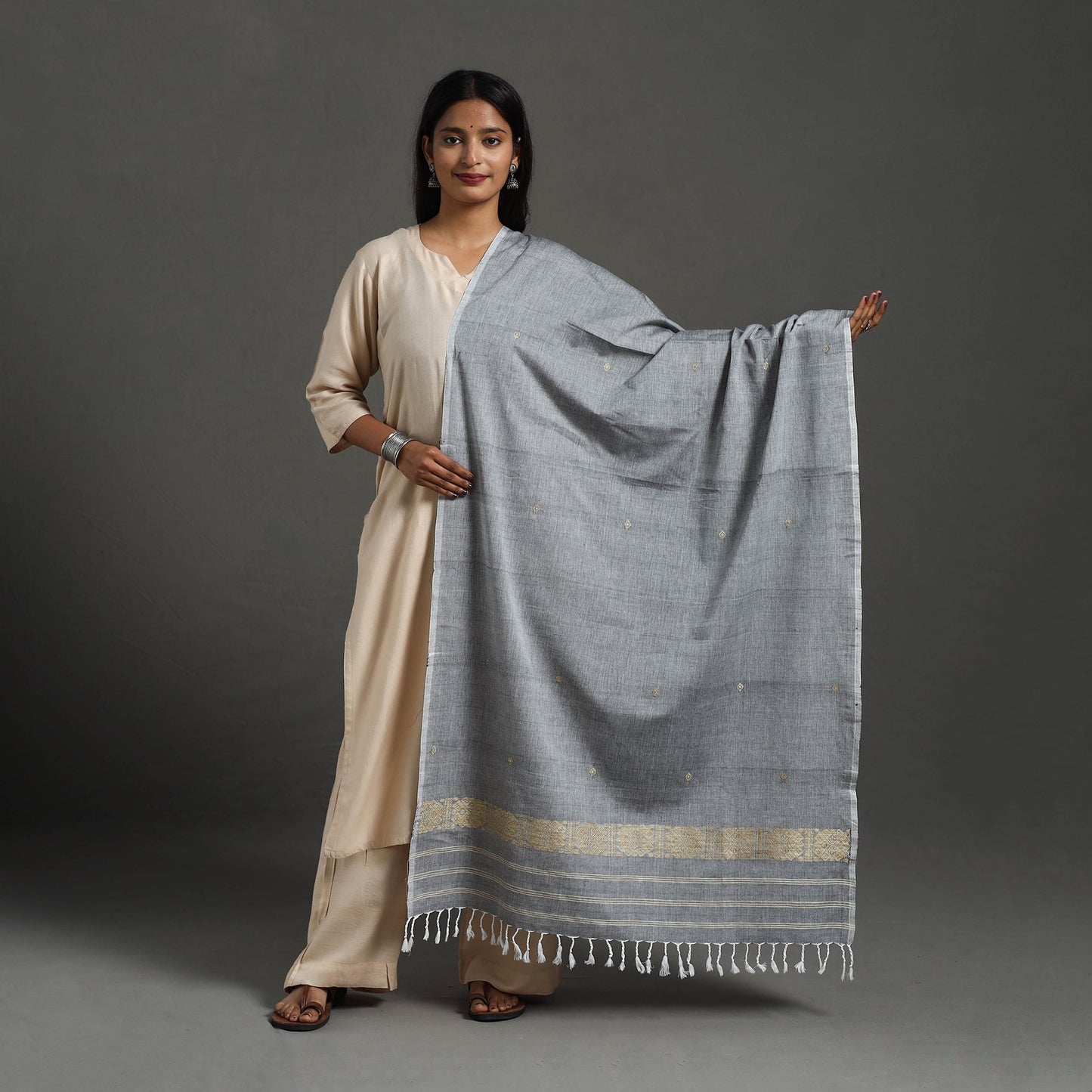 Grey - assam weave thread buti cotton handloom dupatta 09
