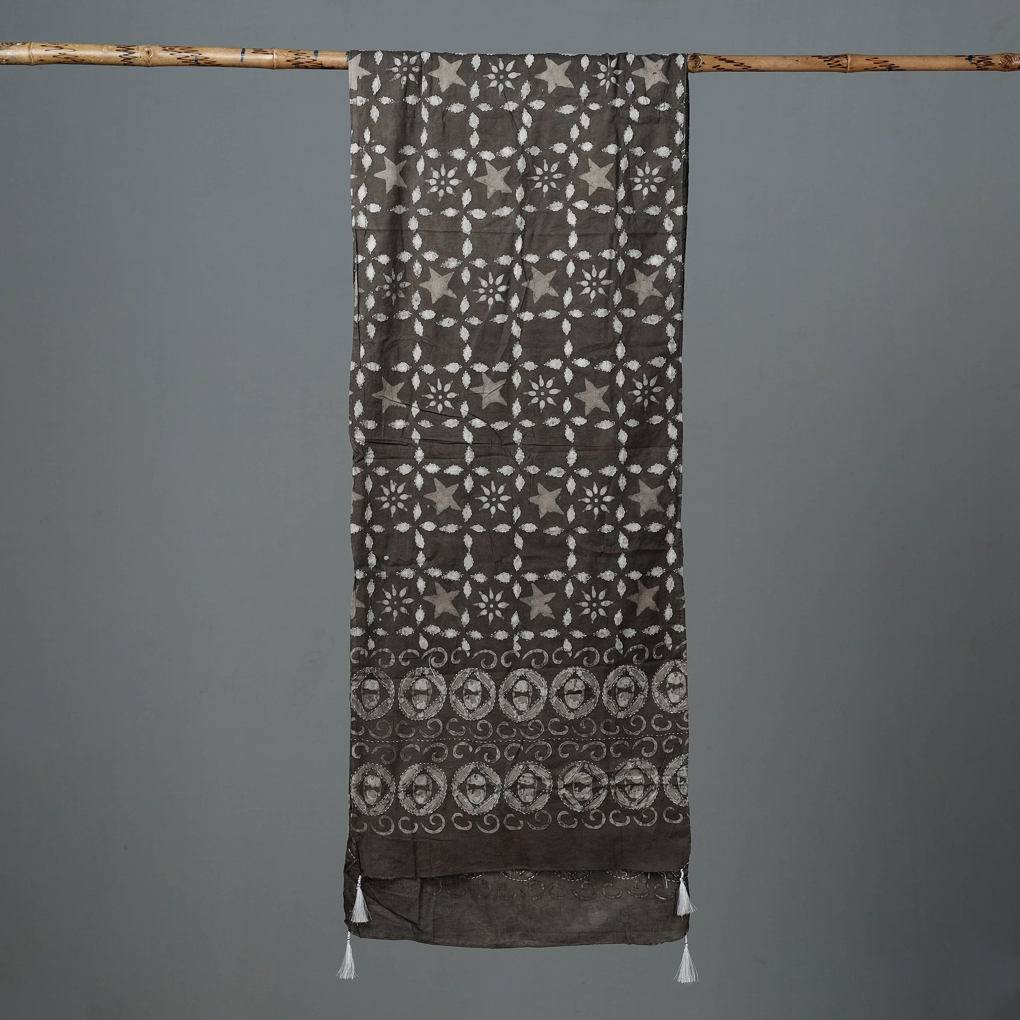 Buy Bagru Block Printed Tagai Work Cotton Stole with Tassels Online at iTokri.com
