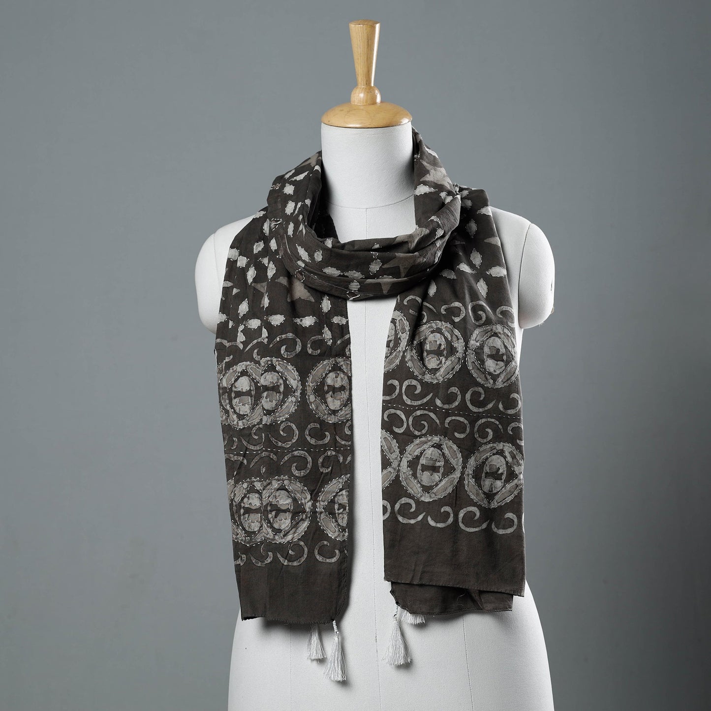 Buy Bagru Block Printed Tagai Work Cotton Stole with Tassels Online at iTokri.com