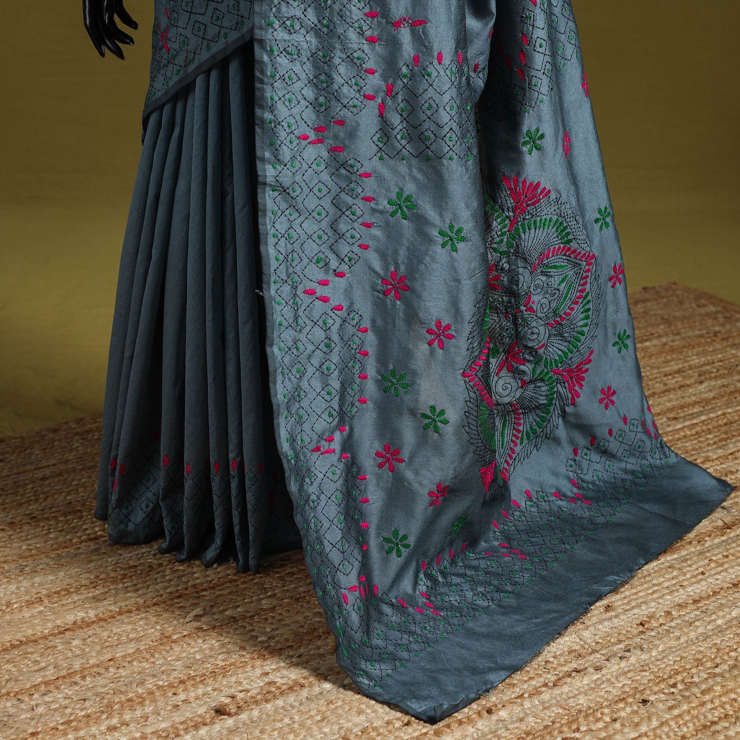 Bengal hand embroidery silk nakshi kantha saree 40