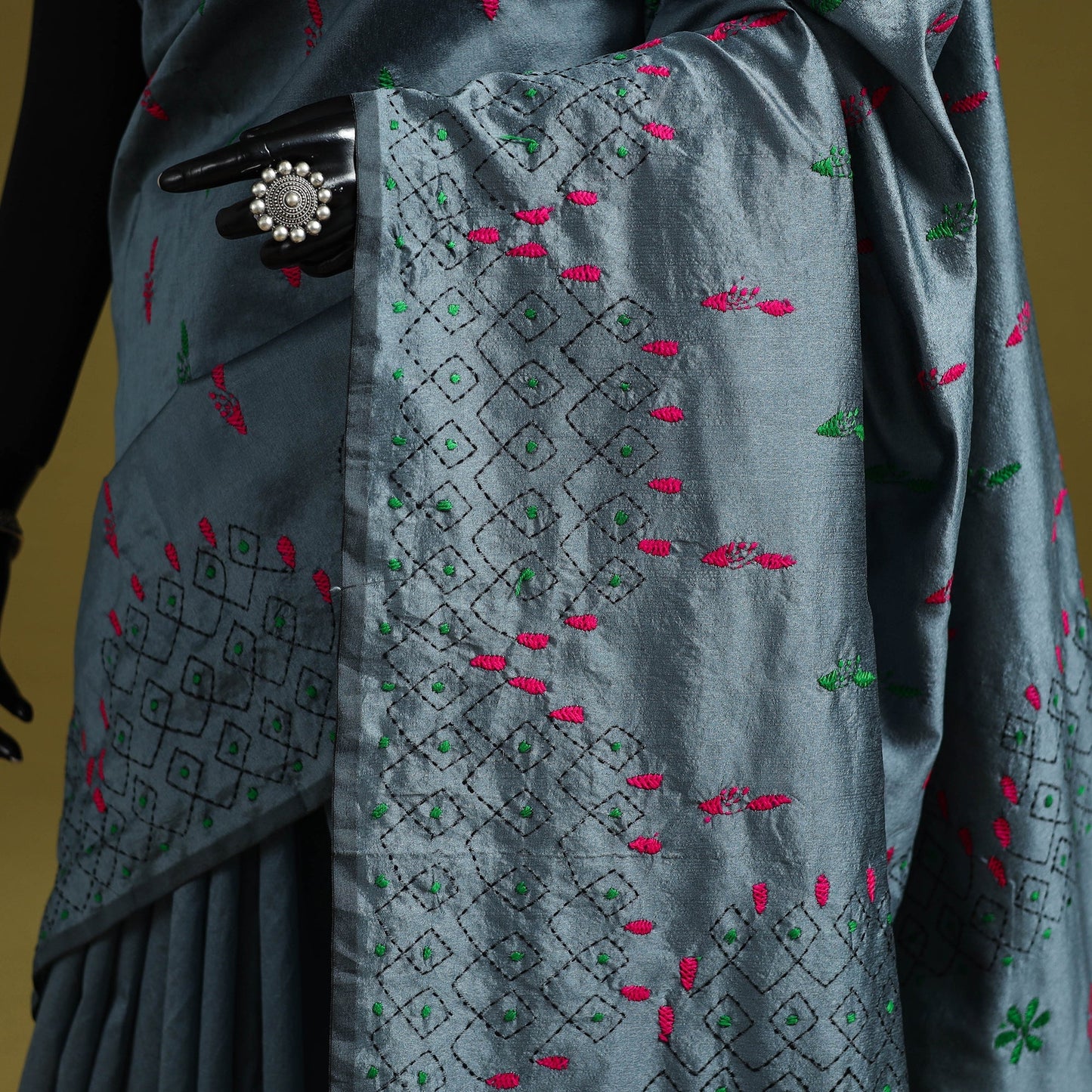 Bengal hand embroidery silk nakshi kantha saree 40