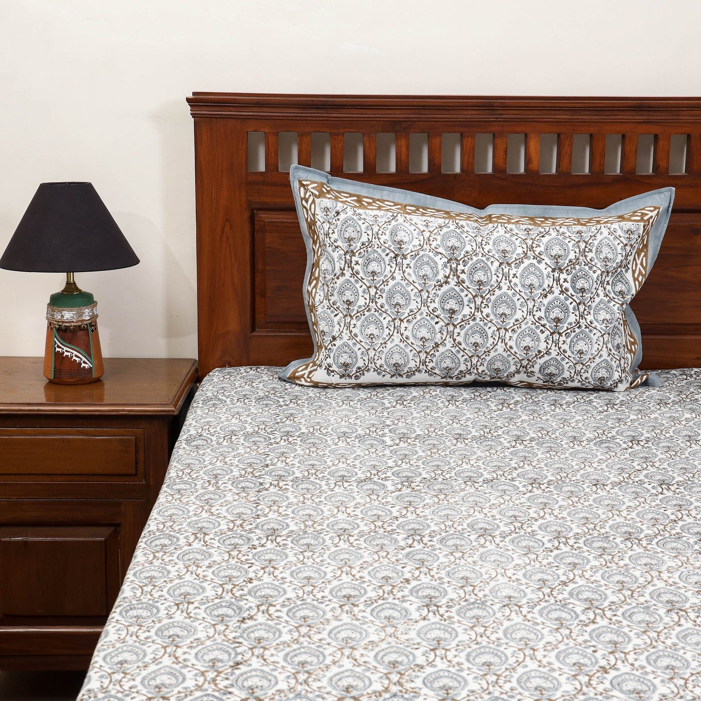 Cotton double sanganeri bed sheet set (108 x 90 in) 11