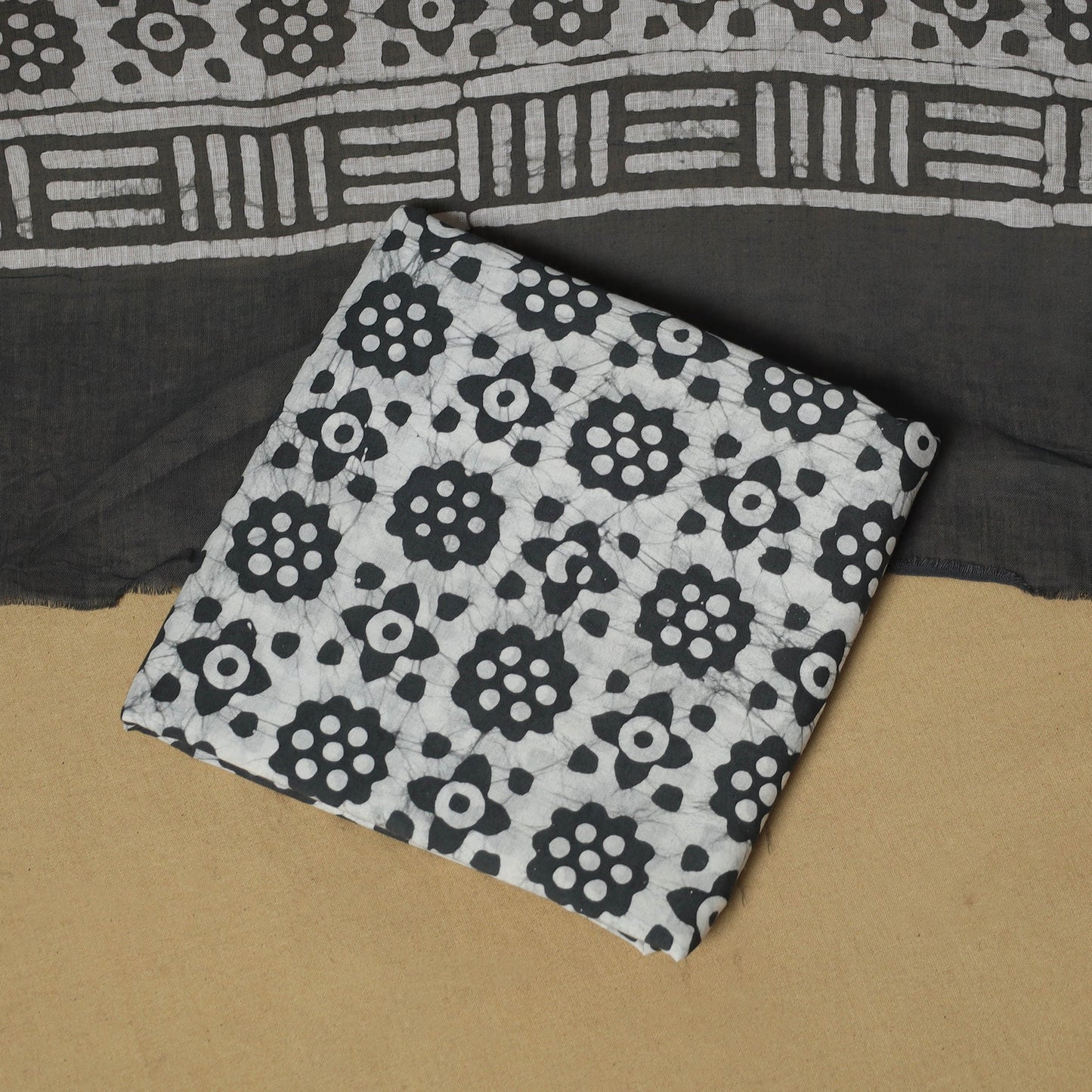 Cotton hand batik 3pc unstitched dress material 04