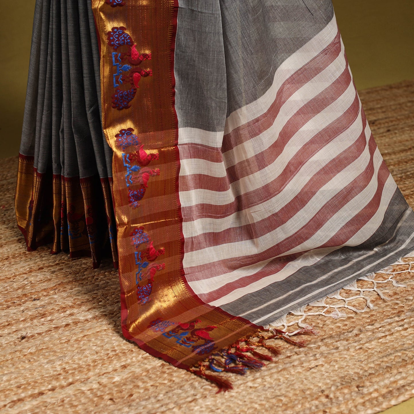 Grey - dharwad cotton saree with border 14 - handcrafted