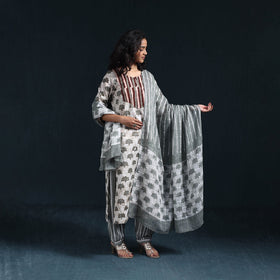 Hand batik cotton suit set with dupatta for women 07