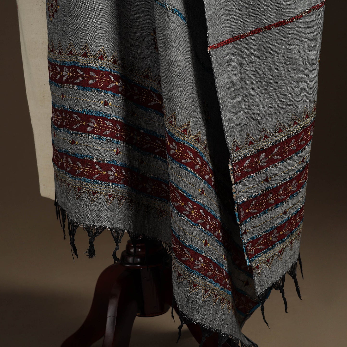 Grey Hand Embroidery Khes Handwoven Cotton Kantha Dupatta