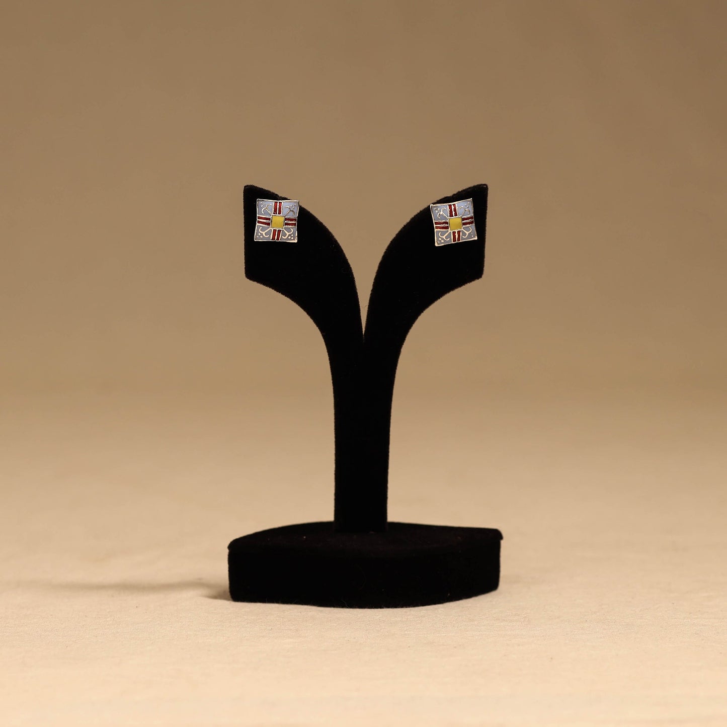 Handcrafted paka meenakari earrings 93