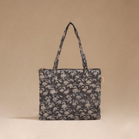 Handcrafted quilted handbag 02