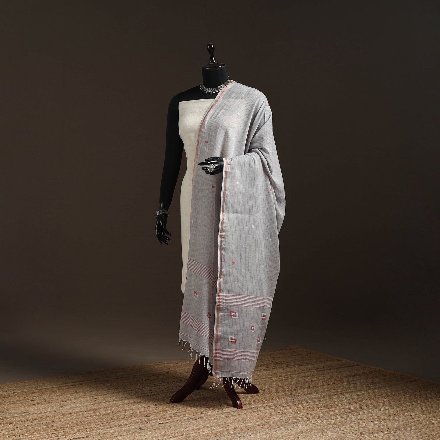 Handloom cotton bengal jamdani dupatta 31 - handcrafted