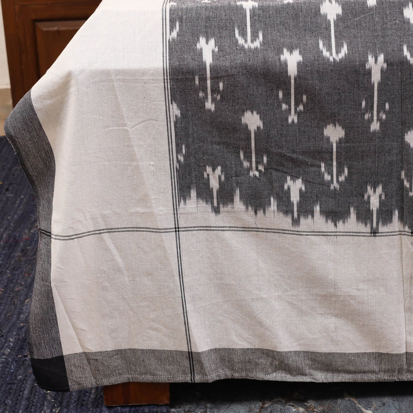 Grey - handloom cotton pochampally ikat double bedsheet set