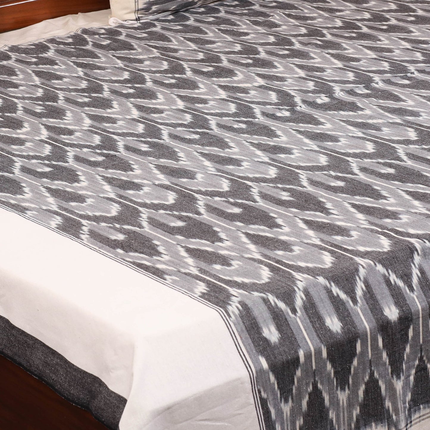 Grey - handloom cotton pochampally ikat double bedsheet set