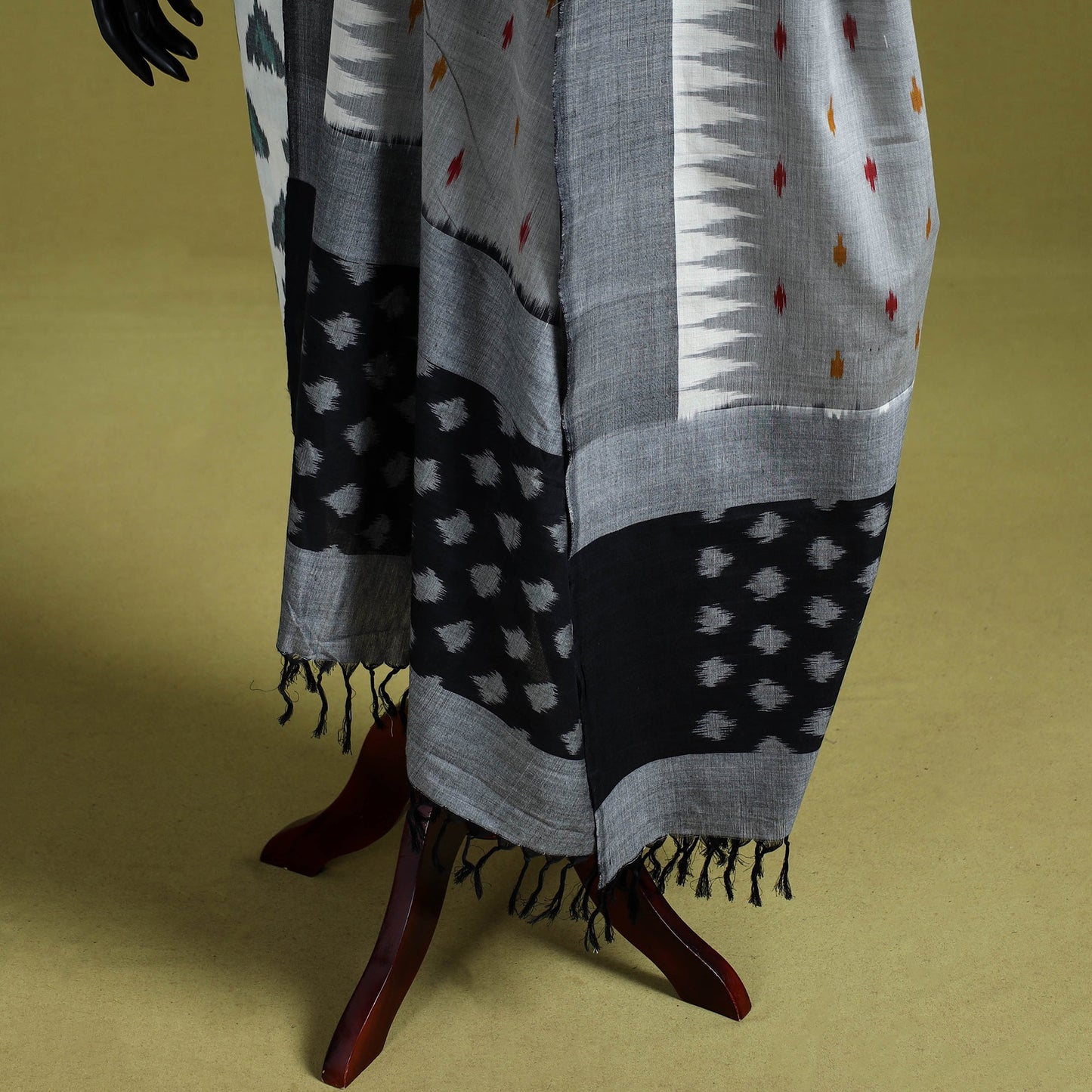 Grey - handloom cotton pochampally ikat dupatta 05