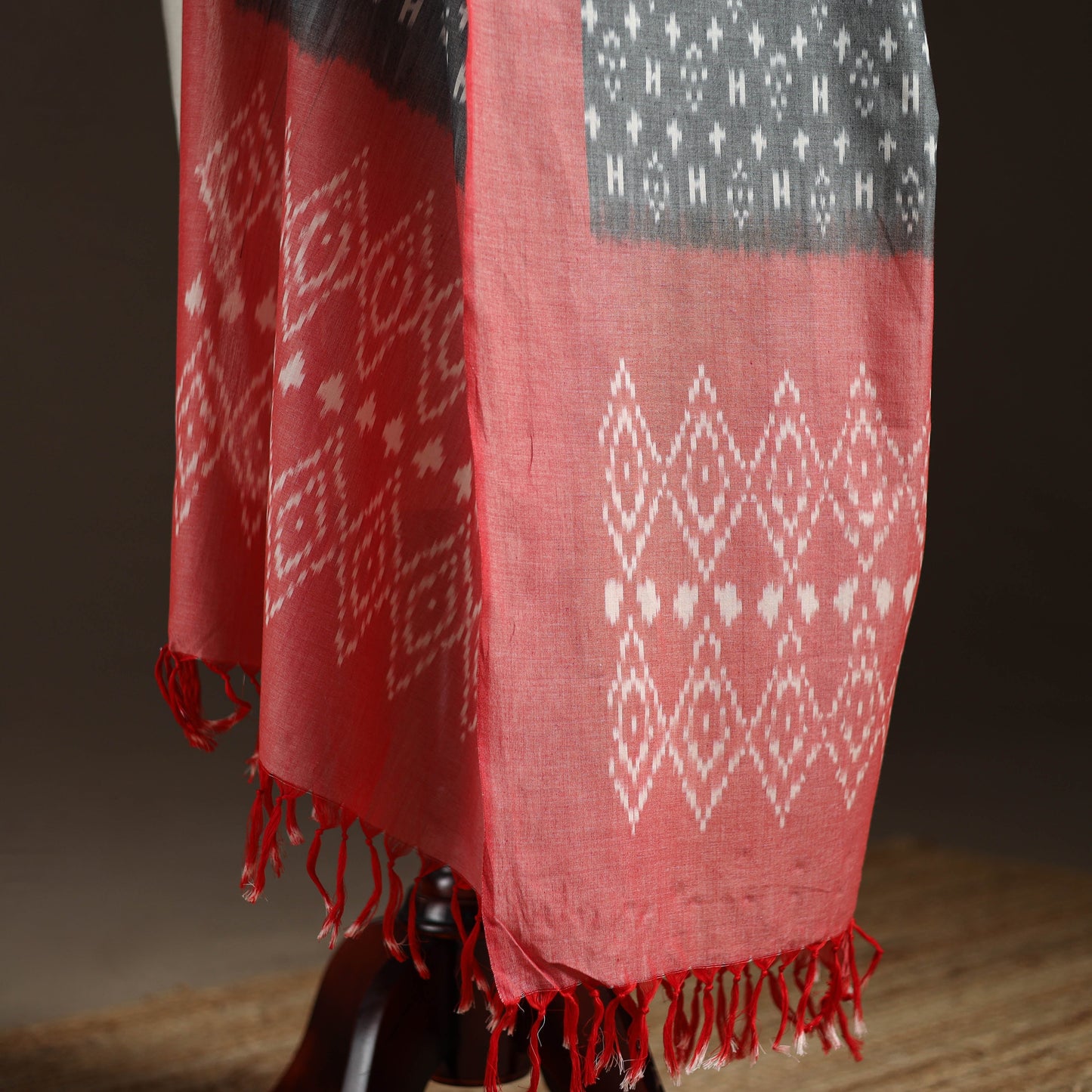 Handloom cotton pochampally ikat dupatta 09 - handcrafted