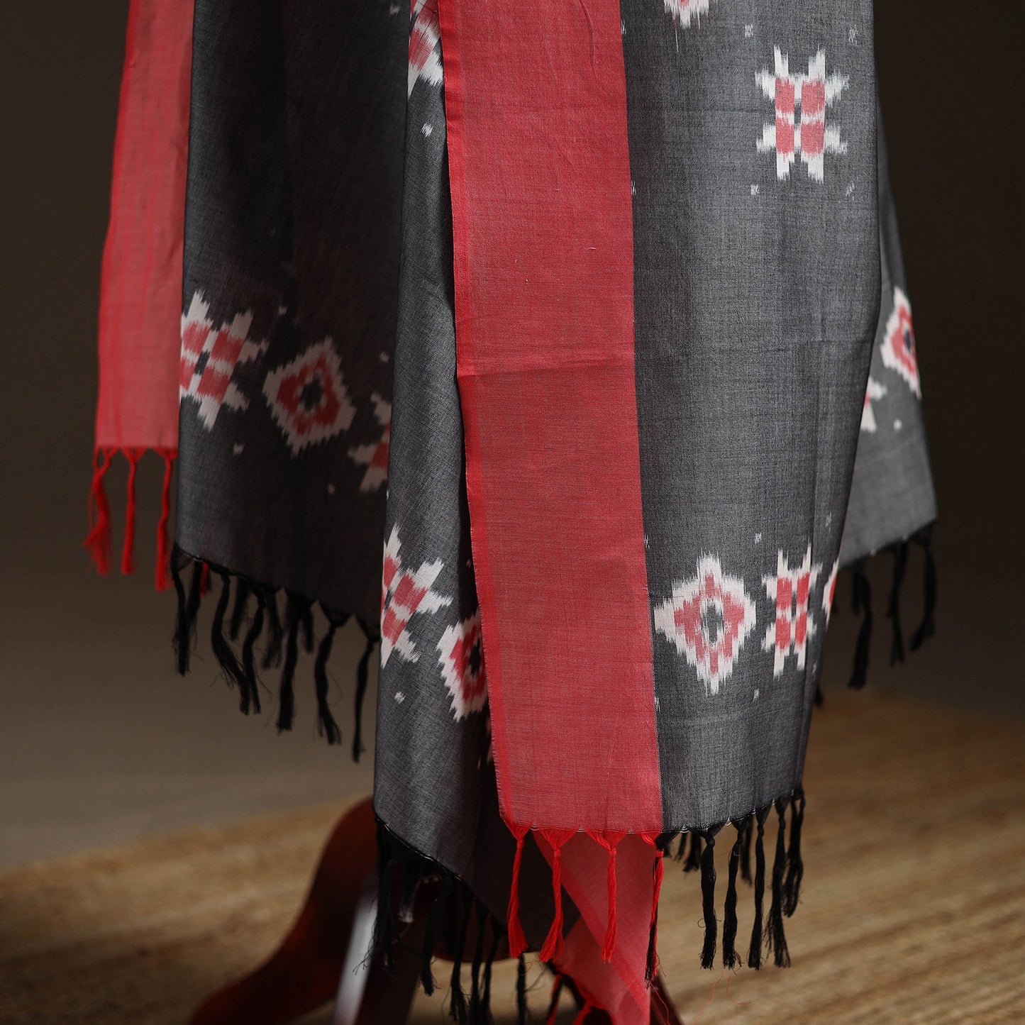 Handloom cotton pochampally ikat dupatta 12 - handcrafted