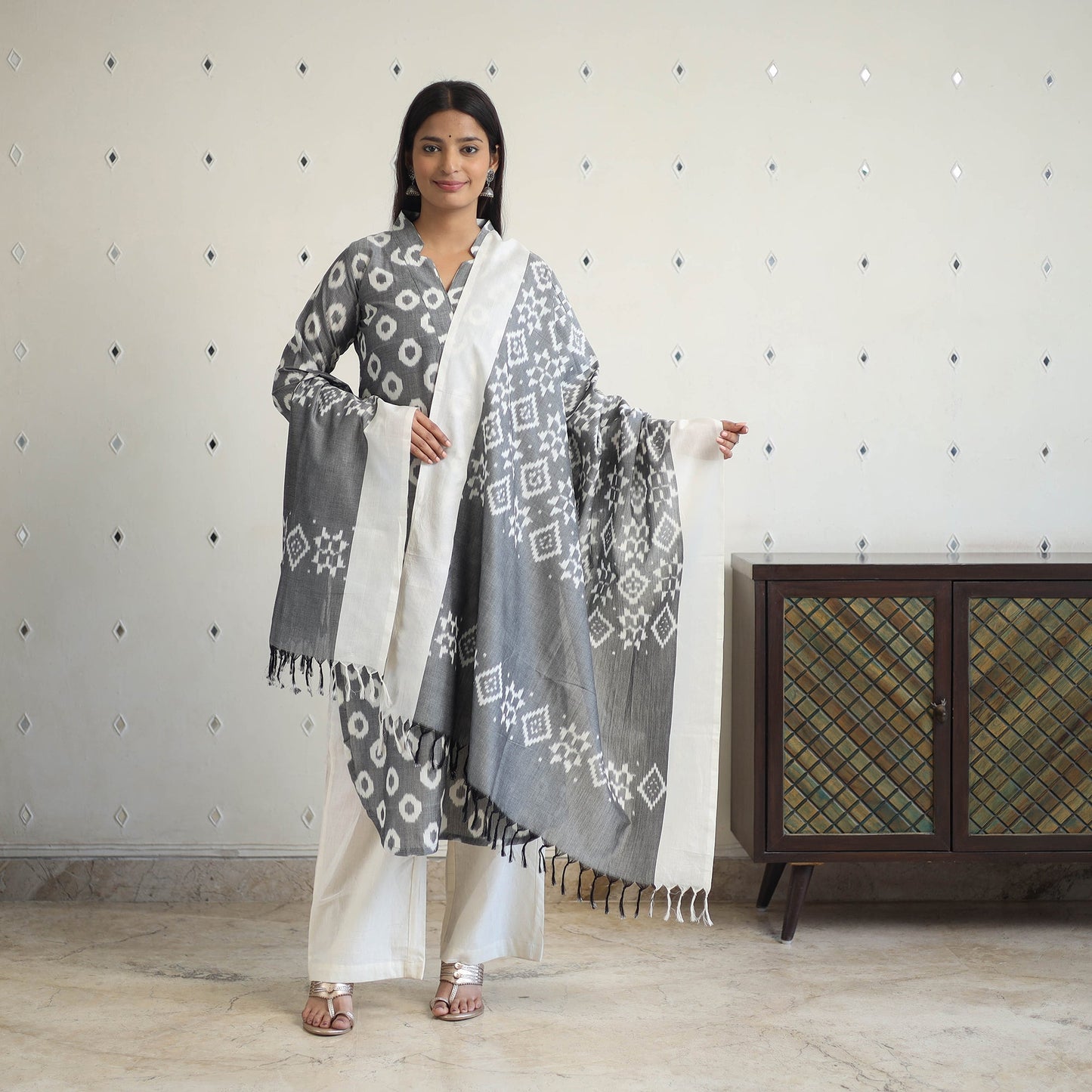 Grey - handloom cotton pochampally ikat kurta set (set