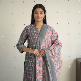 Grey Handloom Cotton Pochampally Ikat Kurta Set (Set of 3)