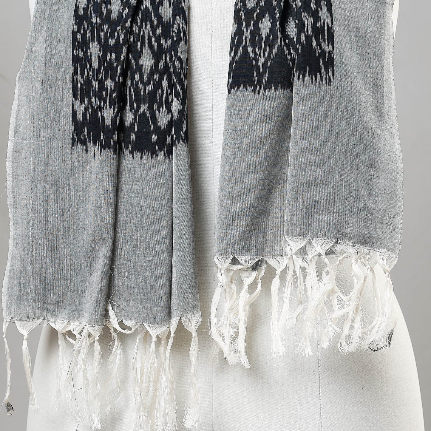 Buy Handloom Cotton Pochampally Ikat Stole