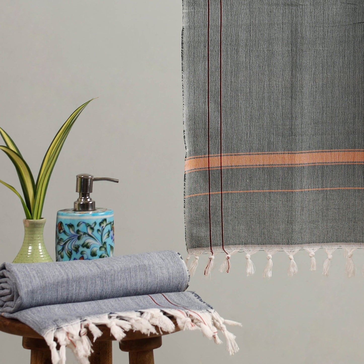 Buy Handloom Fine Cotton Plain Bath Towel