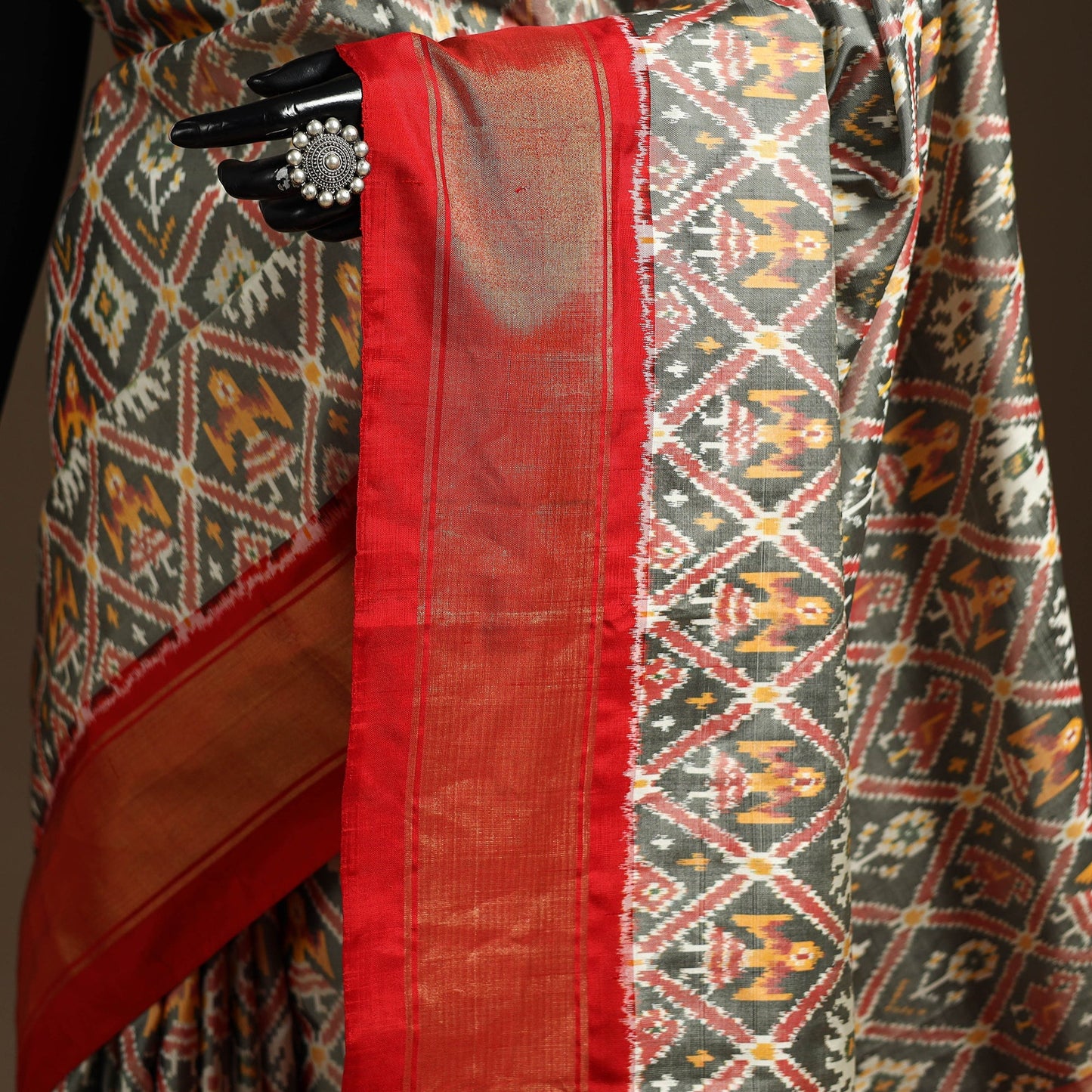 Handloom mulberry silk patola ikat pochampally saree 17