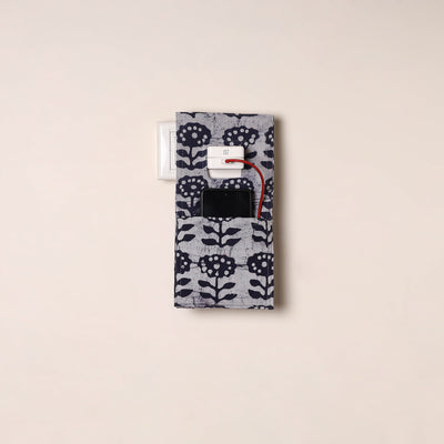 Handmade mobile charging holder 09 - handcrafted