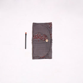 Handmade multipurpose segmented make-up brush wrap
