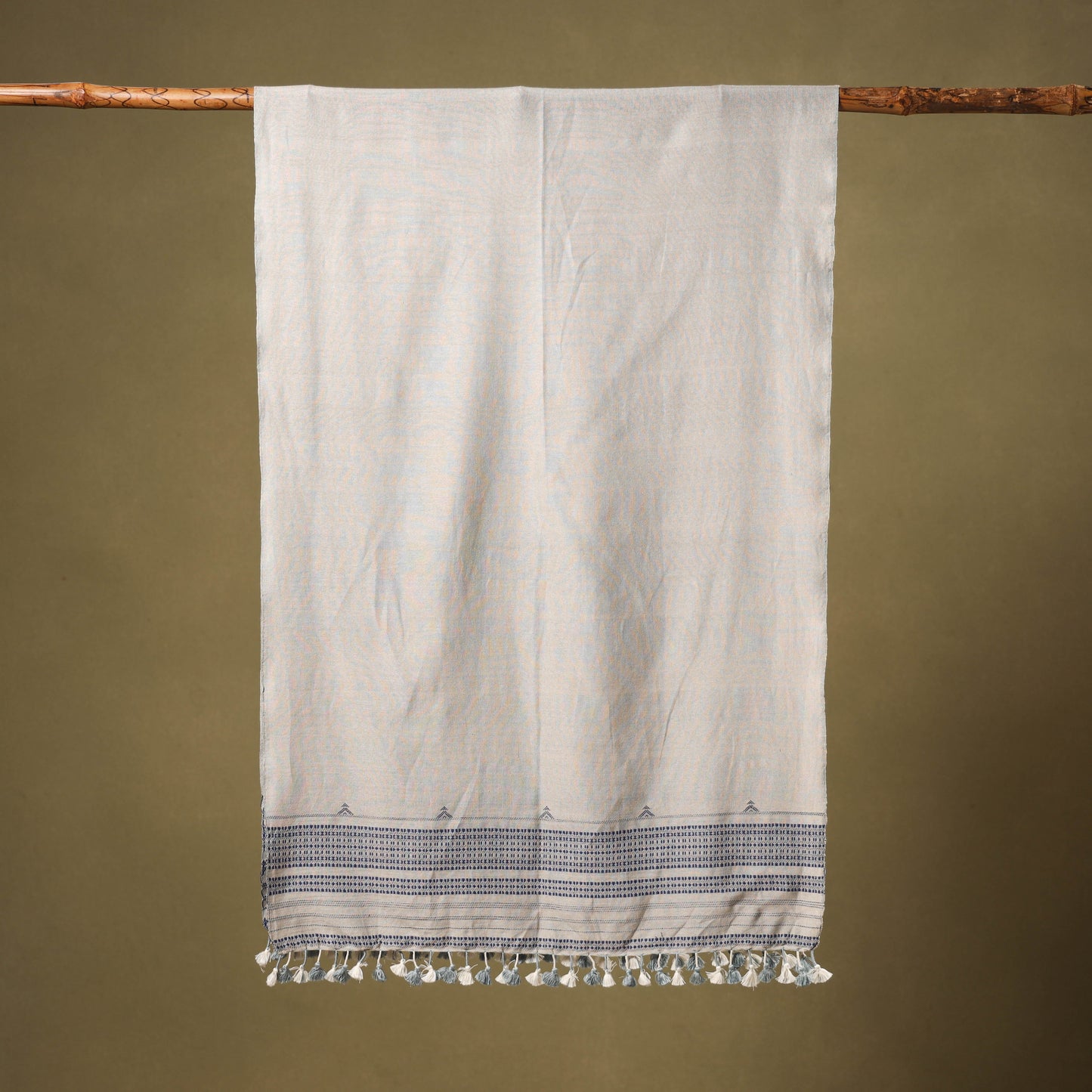 Grey - handwoven fine cotton kutch bhujodi stole 02