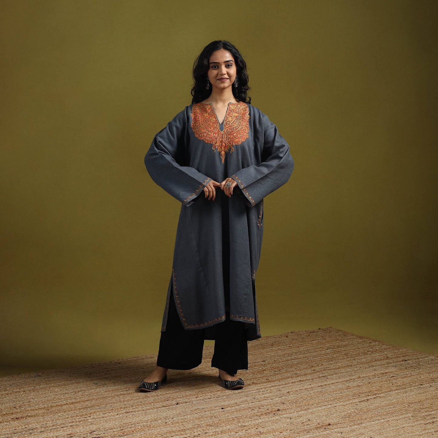 Handwoven sozni hand embroidered kashmiri merino wool