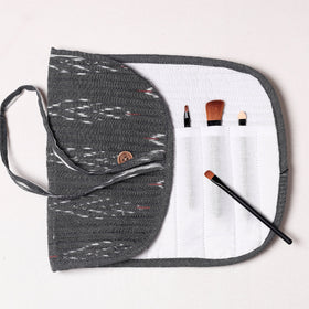  Ikat Fabric Multipurpose Segmented Make-up Brush Wrap Pouch/Case 