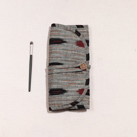  Ikat Fabric Multipurpose Segmented Make-up Brush Wrap Pouch/Case 