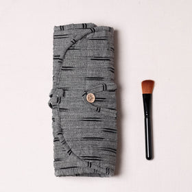  Ikat Fabric Multipurpose Segmented Make-up Brush Wrap Pouch/Case 