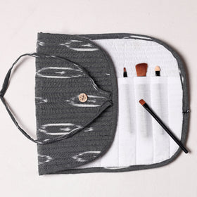  Ikat Fabric Multipurpose Segmented Make-up Brush Wrap Pouch/Case 