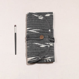  Ikat Fabric Multipurpose Segmented Make-up Brush Wrap Pouch/Case 