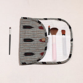 Ikat Fabric Multipurpose Segmented Make-up Brush Wrap Pouch/Case 