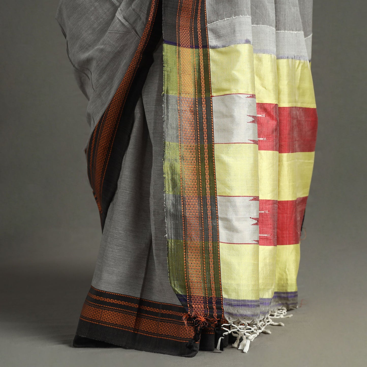 Buy Grey - Ilkal Handloom Cotton Saree With Chikki Paras Border 11 