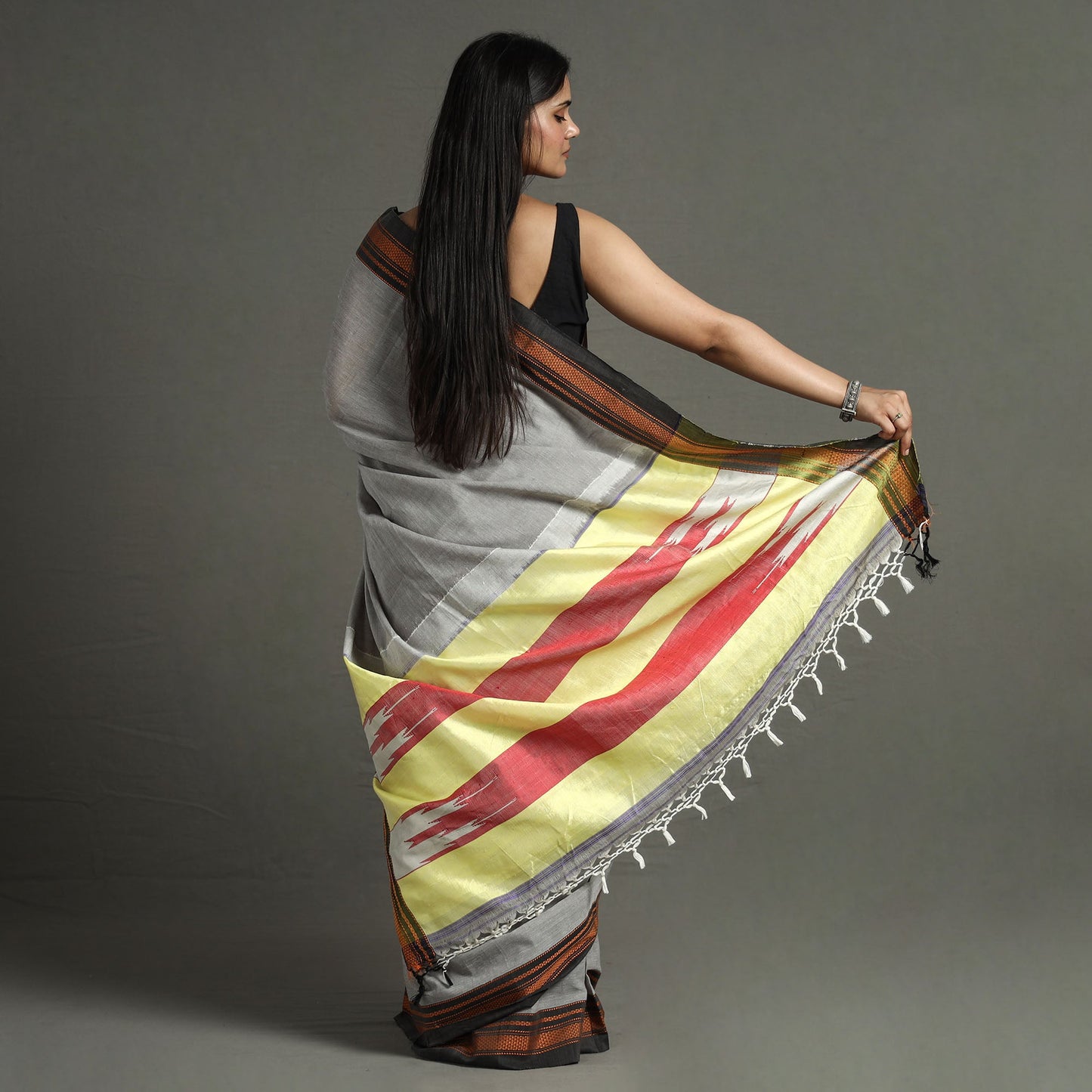 Buy Grey - Ilkal Handloom Cotton Saree With Chikki Paras Border 11 