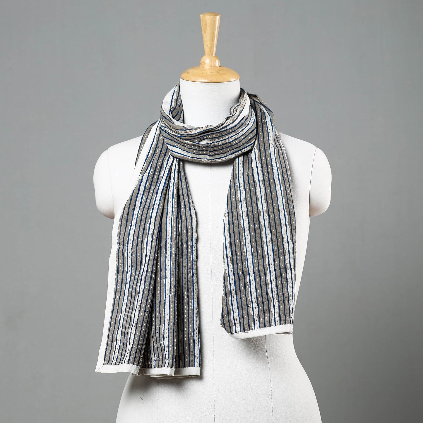  Indigo Block Printed Tagai Work Cotton Stole Online at iTokri.com