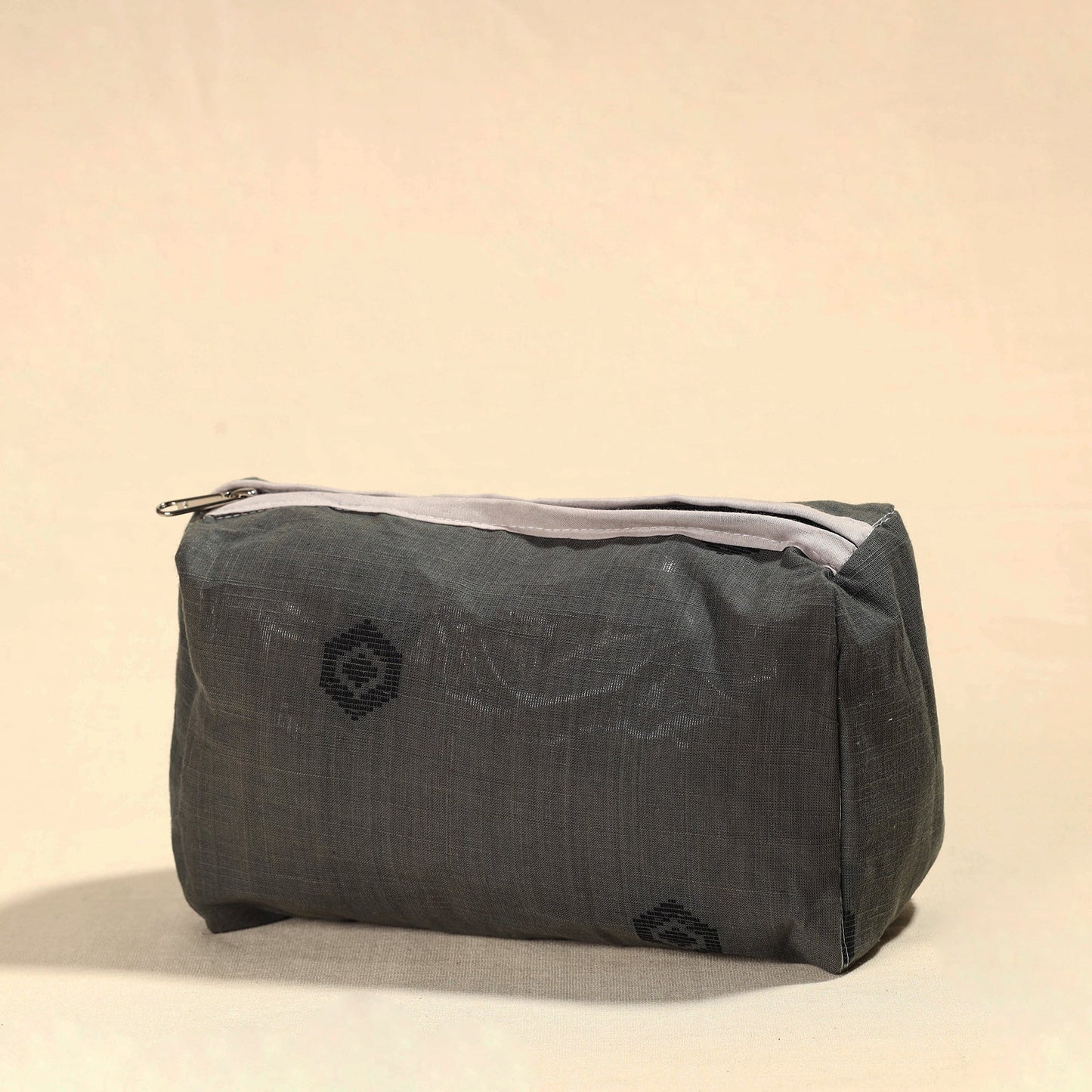  Jacquard Cotton Toiletry Pouch 