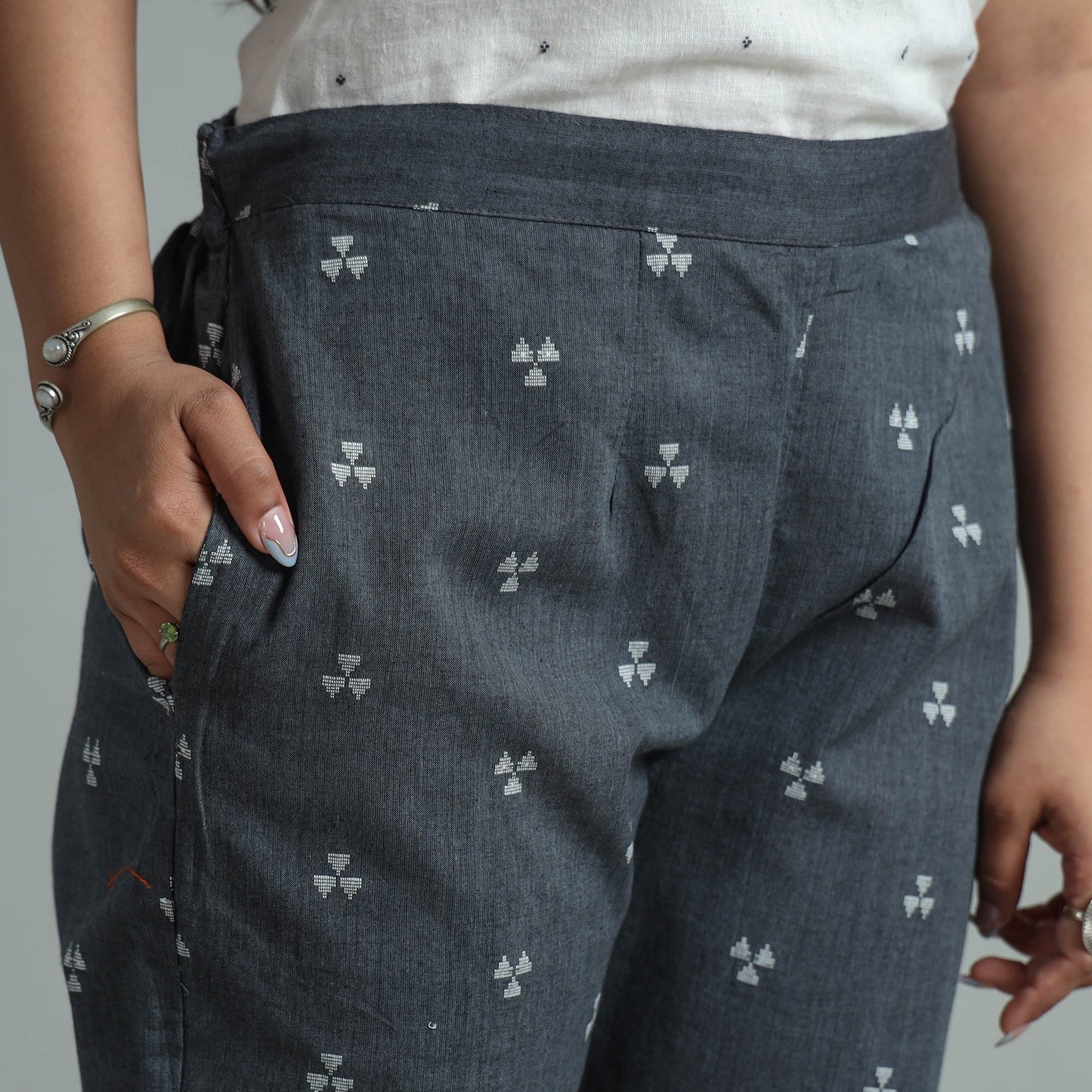  Jacquard Weave Cotton Elasticated Pant 04 Online at iTokri.com