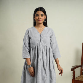 Buy Grey Jhiri Handloom Flared Cotton Kurta for Women