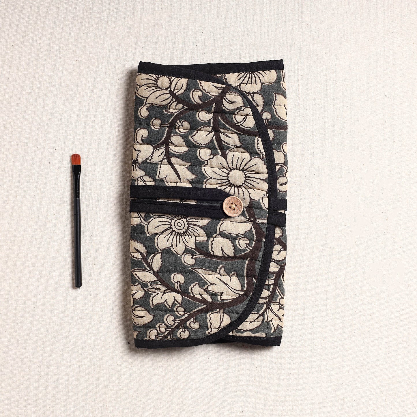  Kalamkari Fabric Multipurpose Segmented Make-up Brush Wrap Pouch/Case 