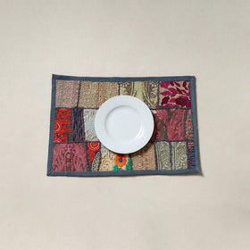 Khambadiya patchwork table mat (12 x 18 in) 13 - handcrafted