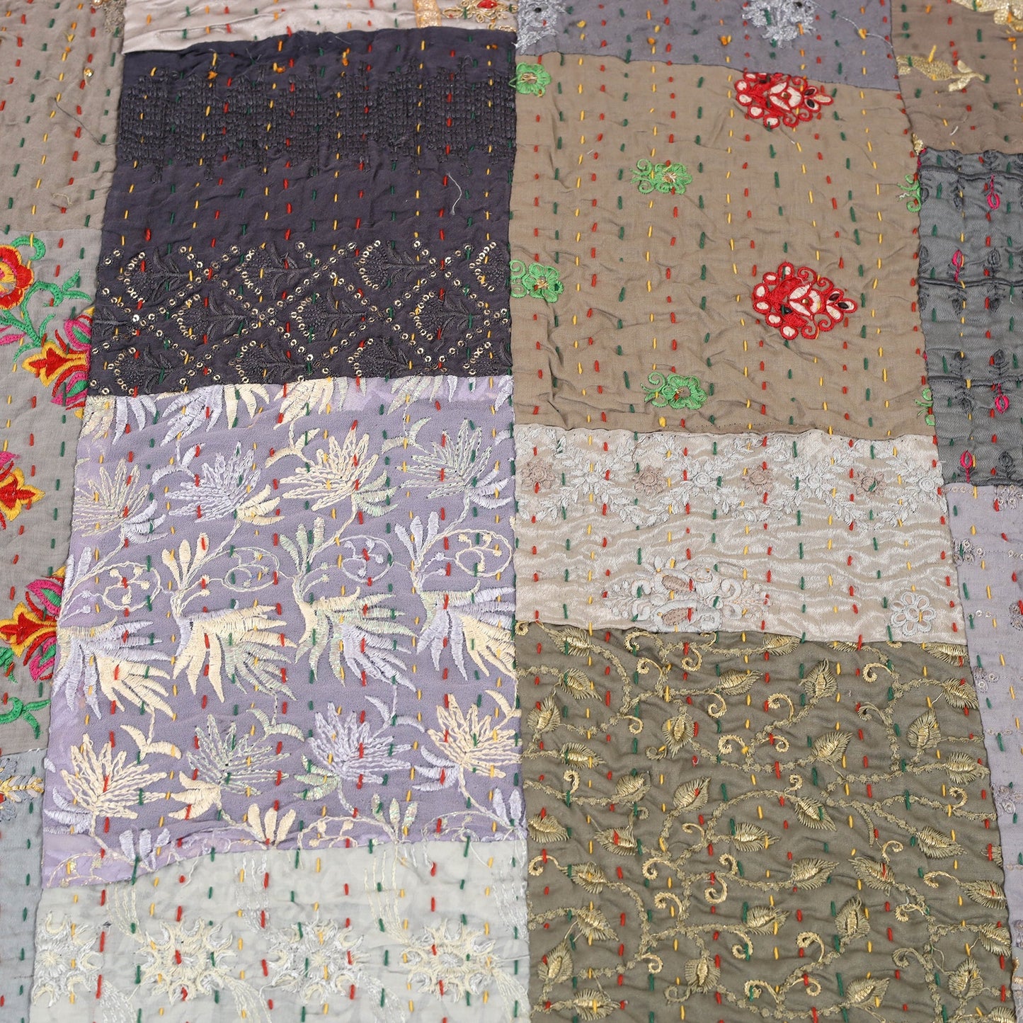 Khambadiya tagai patchwork quilt / gudri / blanket (108 x