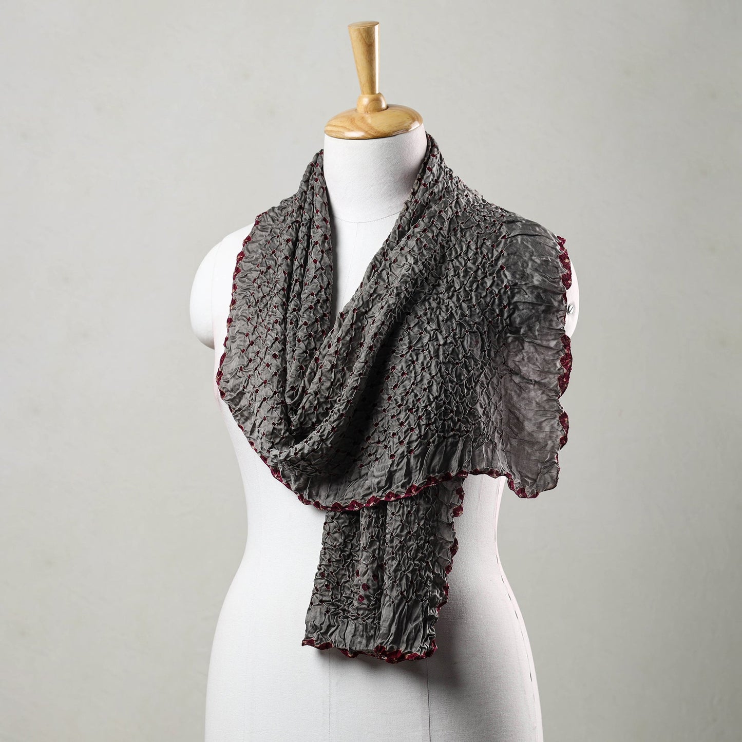 Kutch Bandhani Silk Stole - Tie-Dye Artistry